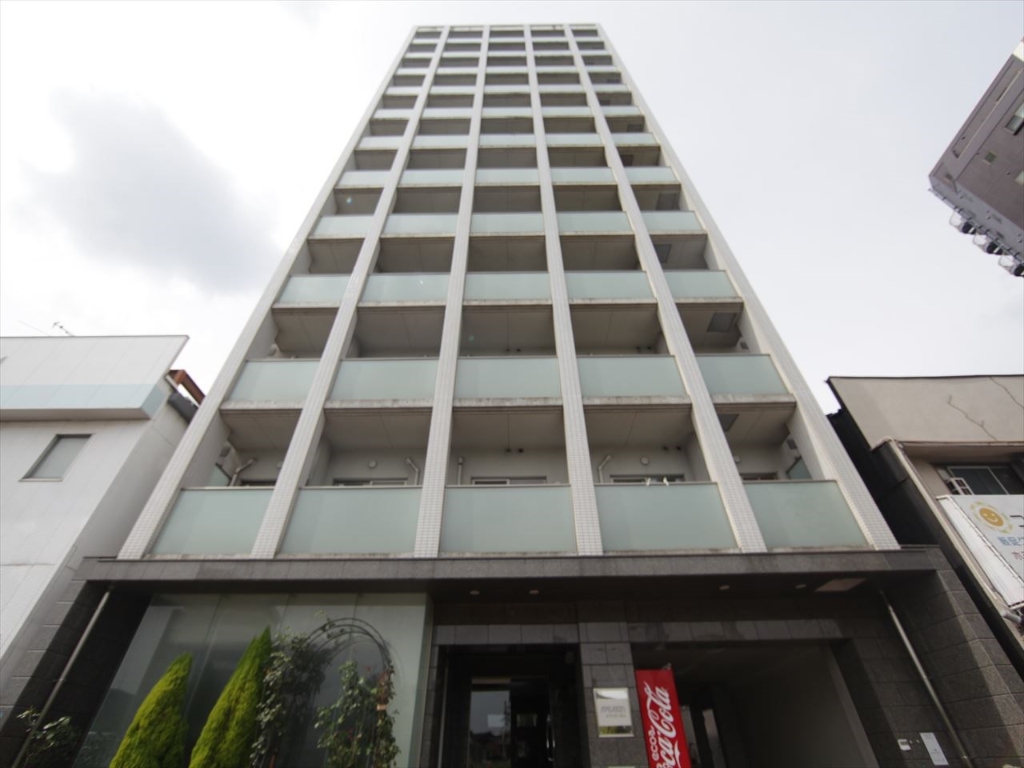 建物外観　外観　オートロック　防犯カメラ　宅配ボックス付