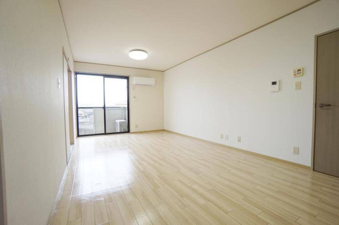 居室・リビング　リビング