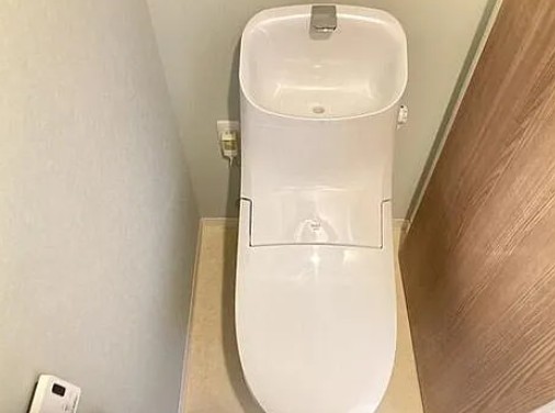 トイレ　別部屋参考画像です