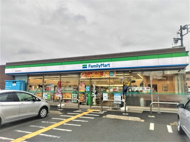 コンビニ　ファミリーマート　越谷蒲生東町店（コンビニ）まで350m