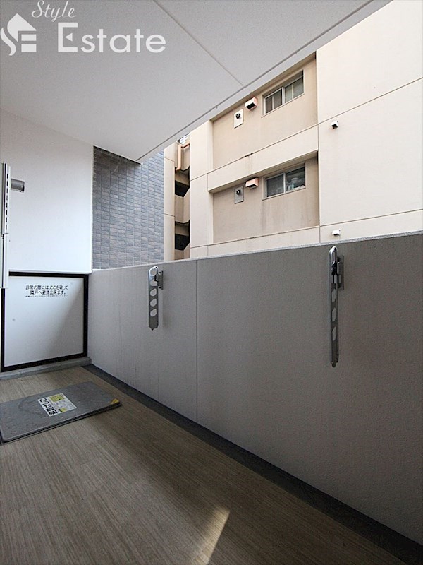 バルコニー　バルコニー