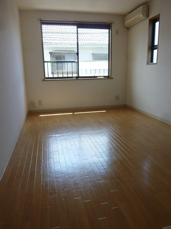 居室・リビング　サンフラッツ