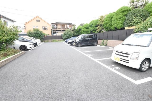 駐車場　☆停めやすい駐車場☆