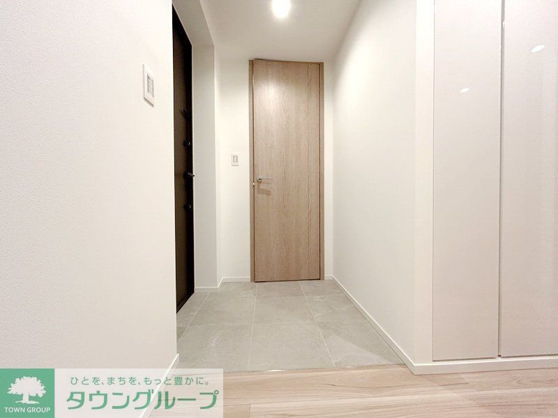 玄関　お部屋探しは株式会社　タウンハウジング　までお気軽にお問合…