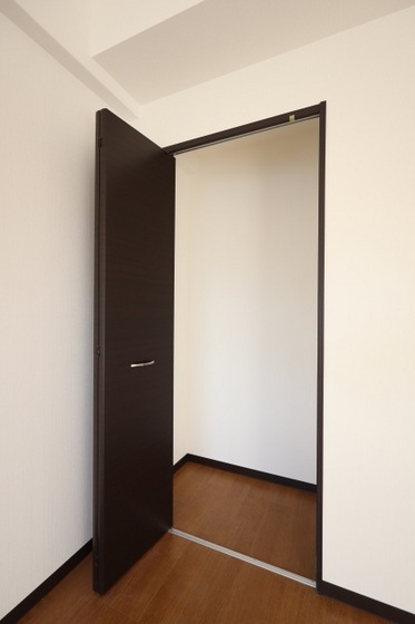 収納　※別部屋の写真です