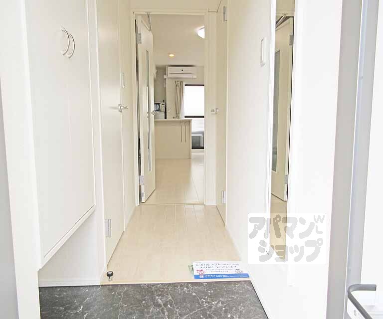 玄関　玄関からの景色です。