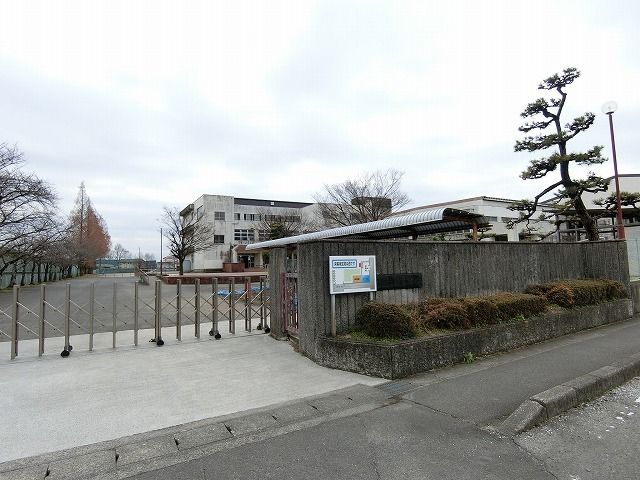 小学校　大野町立東小学校（小学校）まで130m