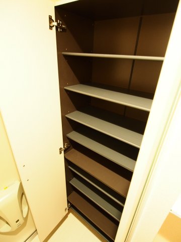 その他設備　シューズボックス