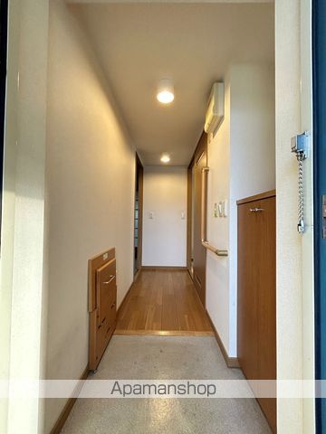 ＪＲ東海道本線 浜松駅 バス乗車時間：8分 最寄りバス停で下車 徒歩2分 6階建 築23年の玄関写真