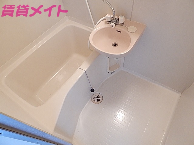 バス・シャワールーム　同物件別室写真