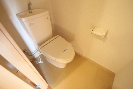 トイレ　他部屋の写真です。