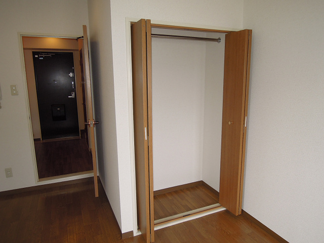 収納　洋室クローゼット