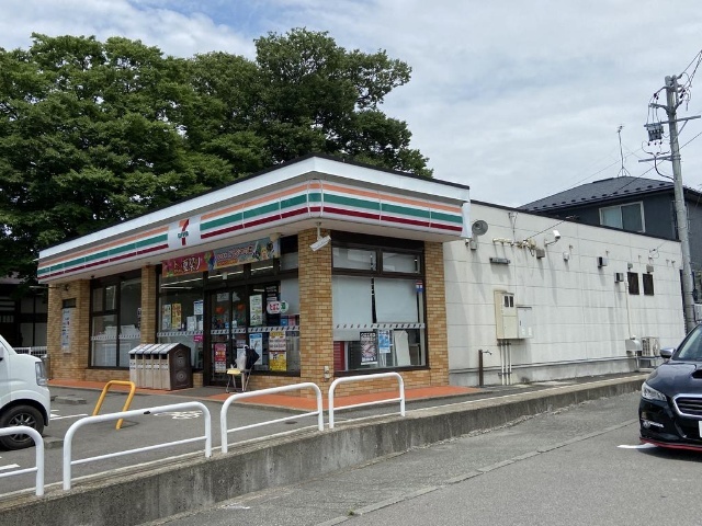 コンビニ　セブンイレブン長野三輪２丁目店（コンビニ）まで404m