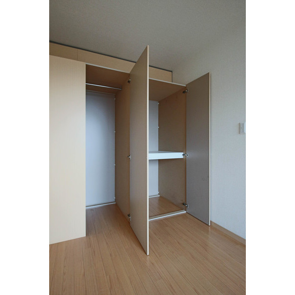 収納　同じ敷地内別のお部屋