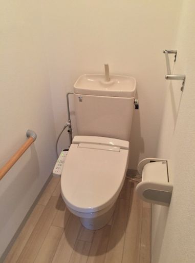 トイレ　同タイプ参考写真