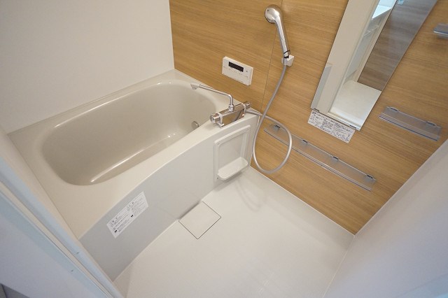 バス・シャワールーム　レーベンハウス桶川店へ　048-787-5511