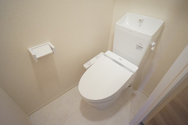 トイレ　レーベンハウス桶川店へ　048-787-5511