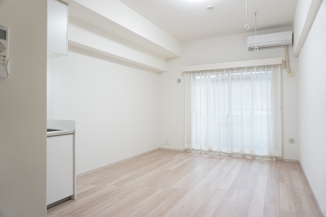 居室・リビング　★白を基調とした洋室９．６帖です★