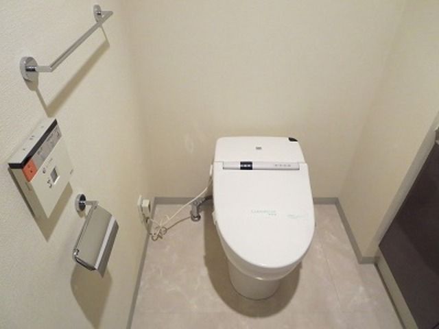 トイレ　お部屋探しは株式会社　タウンハウジング　までお気軽にお問合…