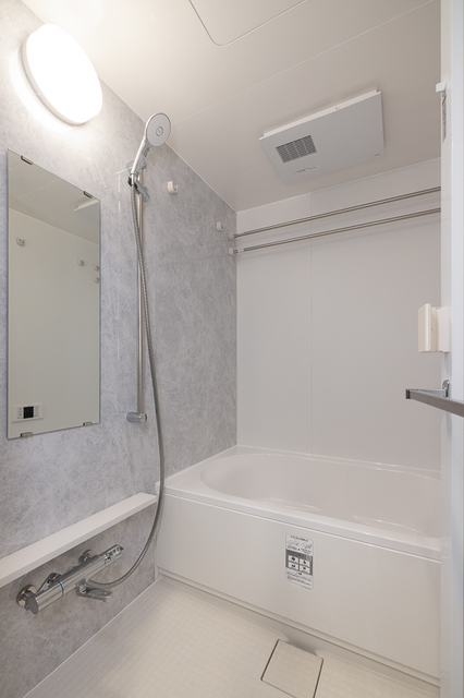 バス・シャワールーム　※写真は同タイプ住戸です。