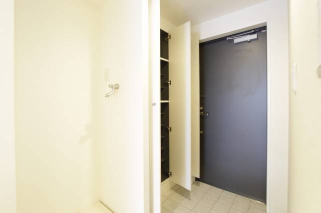 玄関　※１００３号室内装写真参照