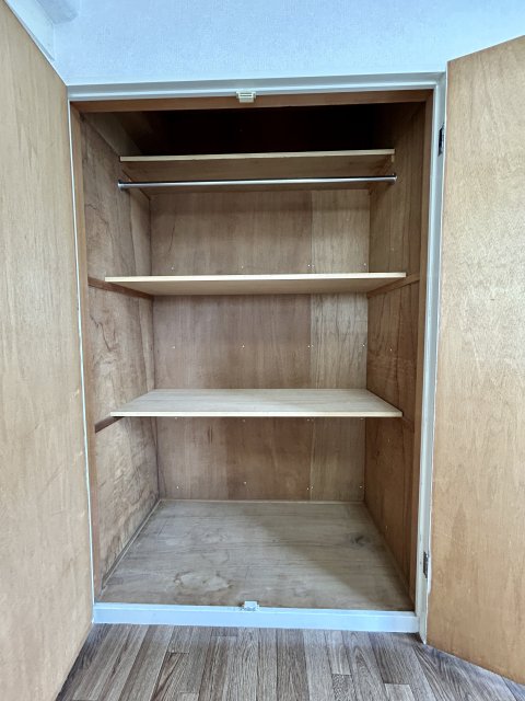 収納　同物件別号室の写真です。