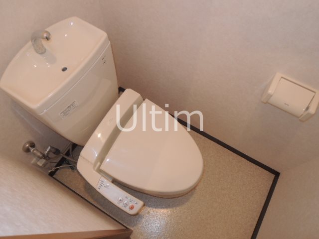 トイレ　別部屋のお写真です。ご参考までに！