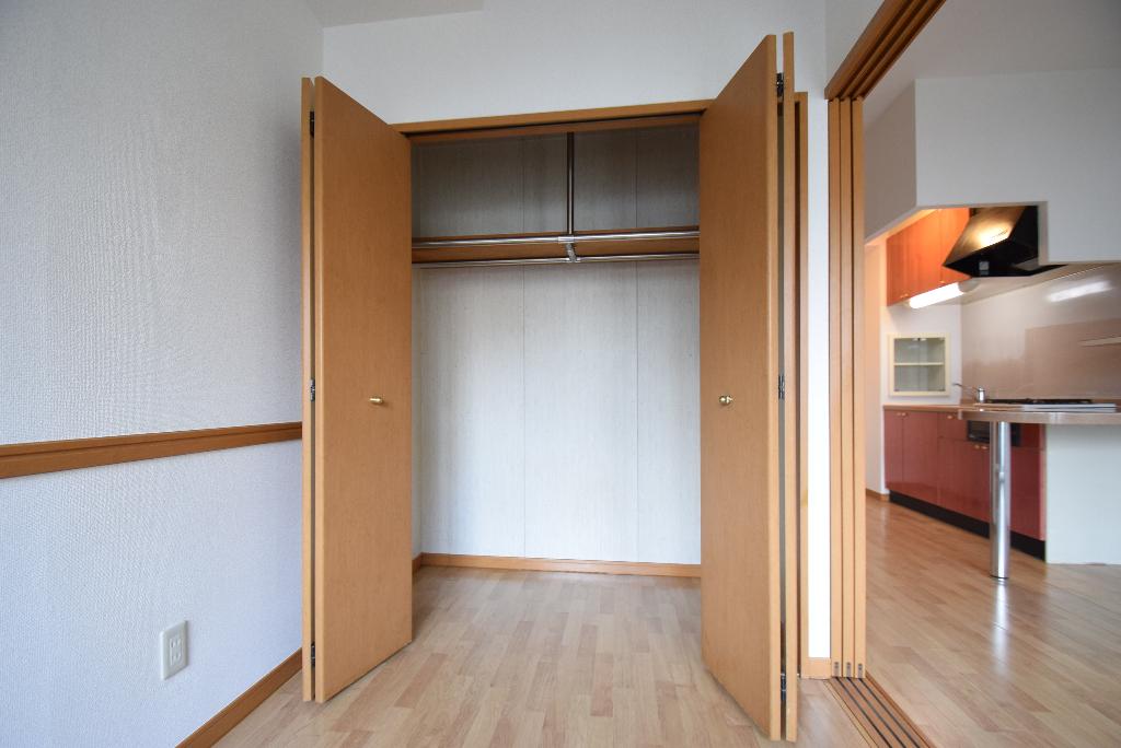 収納　クローゼット