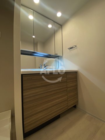 洗面設備　プレミストタワー靭本町　独立洗面台