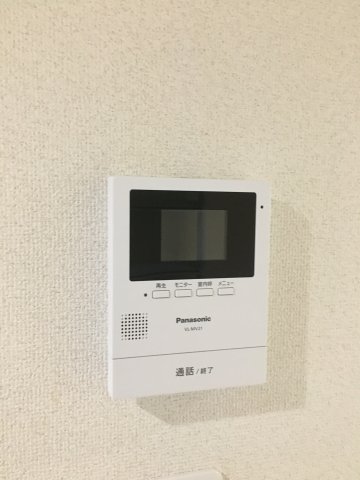 セキュリティ　来訪者の確認が出来るモニター付インターホン