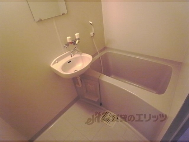 バス・シャワールーム　バス