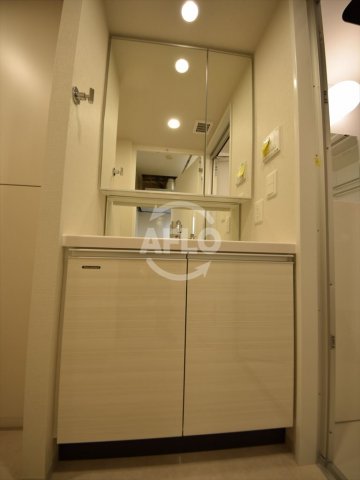 洗面設備　コンフォリア北堀江一丁目　独立洗面台