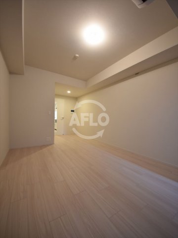 居室・リビング　コンフォリア北堀江一丁目　広々洋室