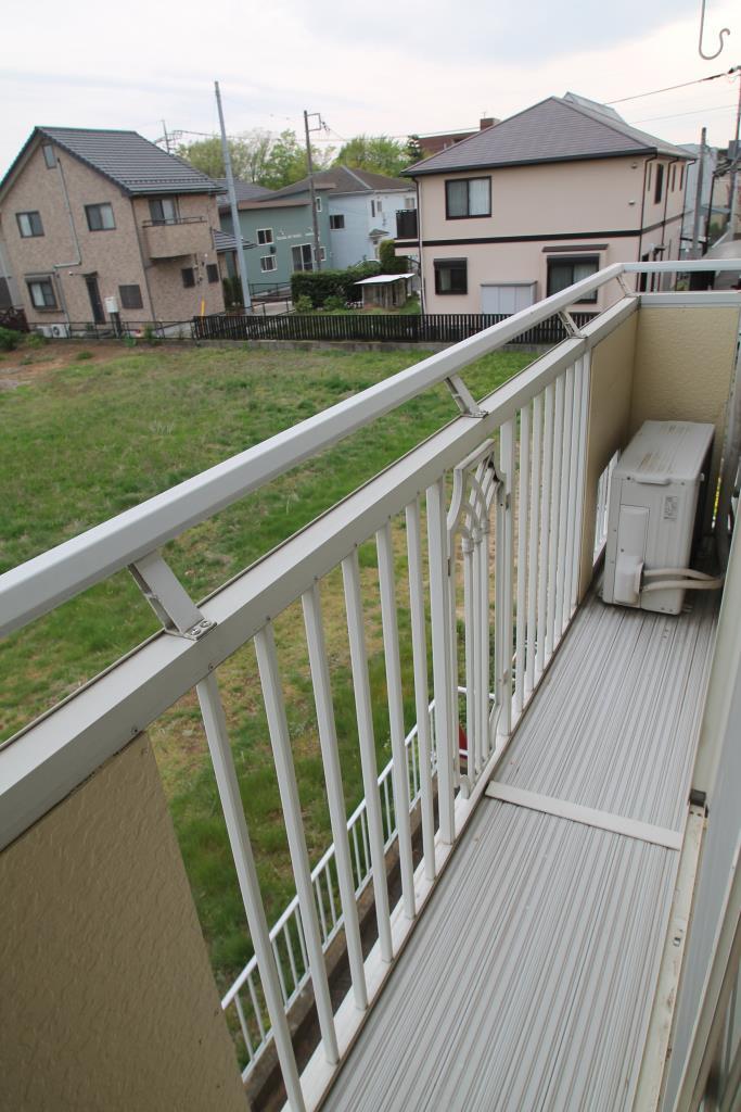 バルコニー　2階なのでお洗濯物も安心して干せます♪