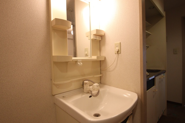 洗面設備　※別室の参考写真の為、現況優先です。