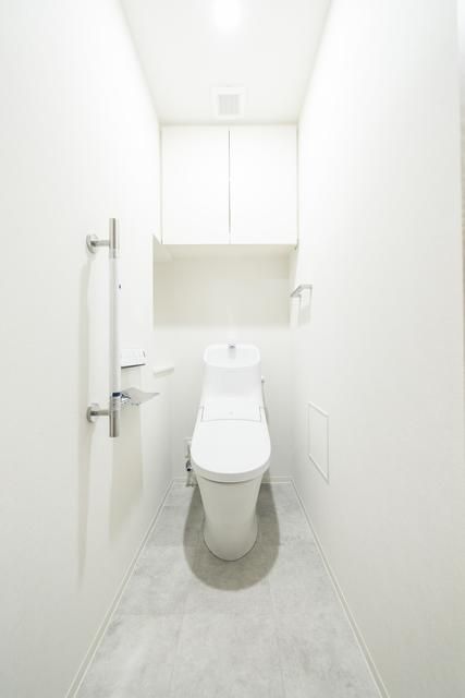 トイレ　※写真は同タイプ住戸です。