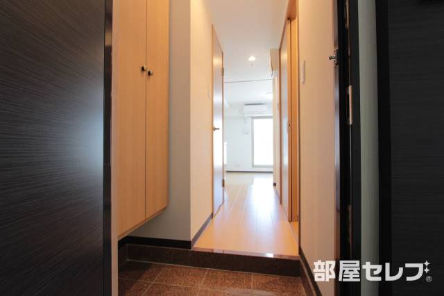 玄関　玄関回りもスッキリしてます