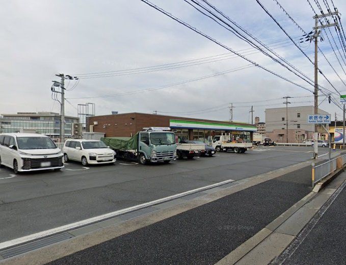 コンビニ　ファミリーマート加古川野口町店（コンビニ）まで720m