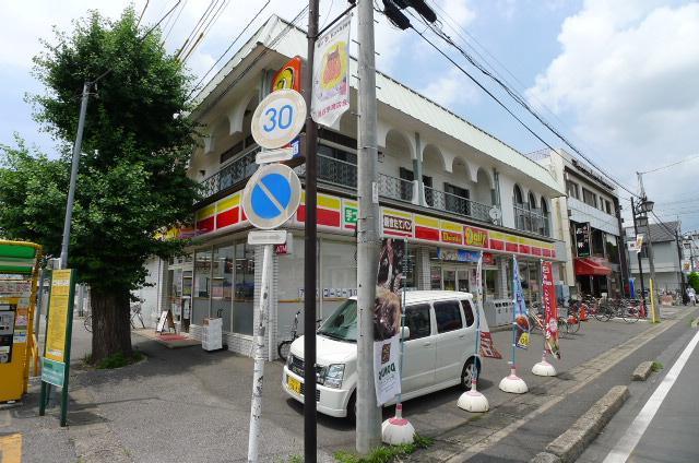 コンビニ　デイリーヤマザキ（コンビニ）まで386m