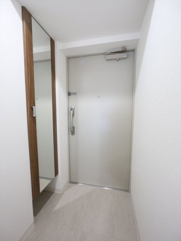 玄関　玄関　シューズボックス付き（収納充実してます）