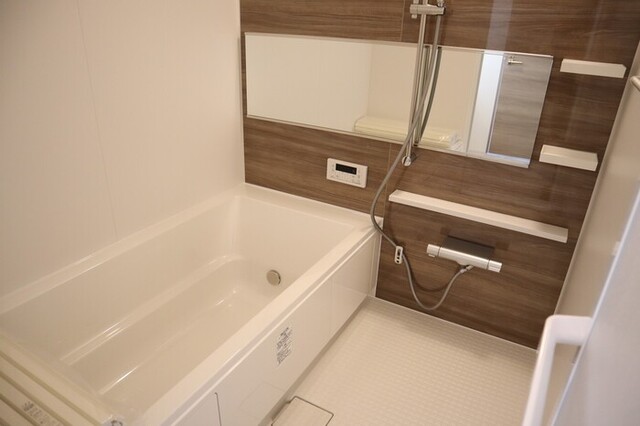 バス・シャワールーム　浴室