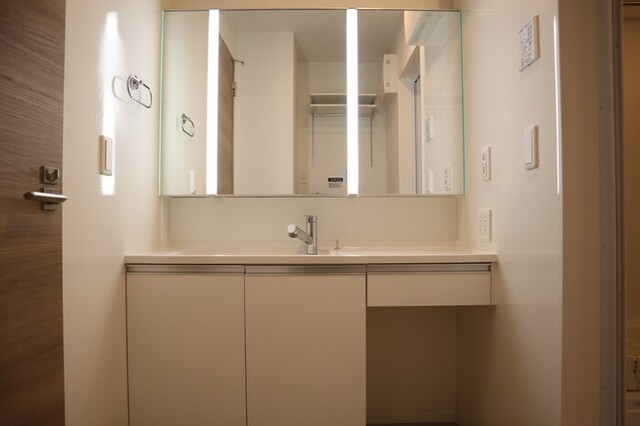 洗面設備　洗髪洗面化粧台