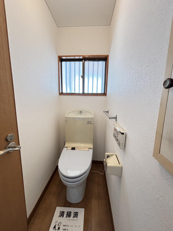 トイレ　ウォシュレット付♪（残置物）