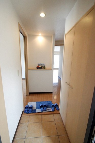 玄関　※別部屋の写真です