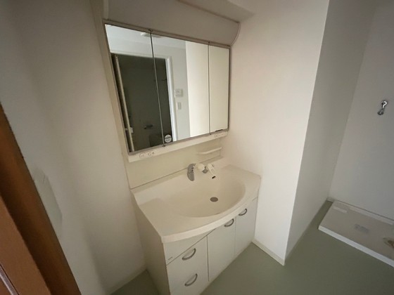 洗面設備　※別部屋の写真です