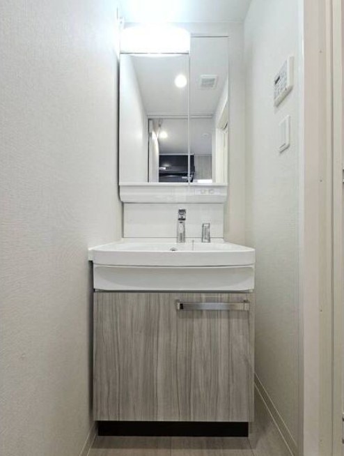 洗面設備　洗髪洗面化粧台