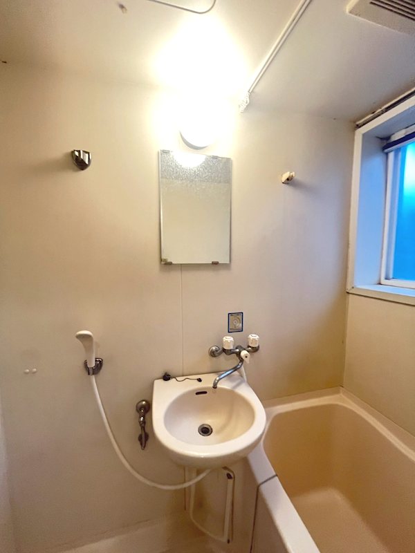 洗面設備　別の部屋参照