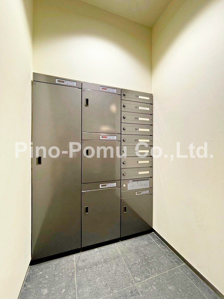 ドラックストア　LIPS　and　HIPS東急プラザ表参道原宿店（ドラッグストア）まで409m