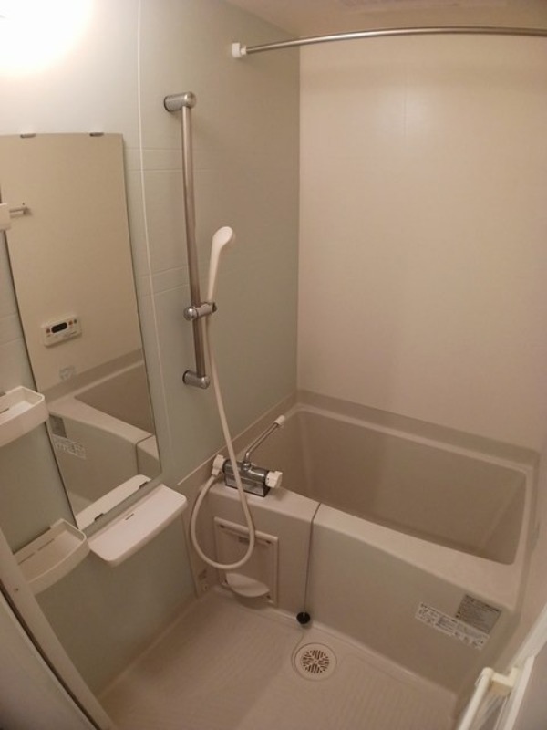 バス・シャワールーム　図面と現状に相違がある場合には現状を優先