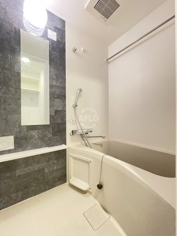 バス・シャワールーム　エスリード難波ザ・メゾン　　風呂